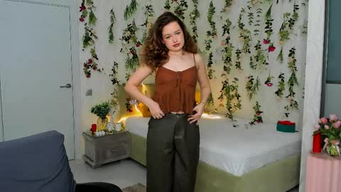 Emma online show from 04-09-26, 06:13