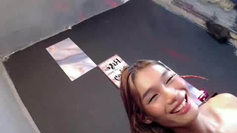 Snapshot of miraclegirl23 chatting on 10-31-25, 01:28 Zoey online show from 10-31-25, 01:28