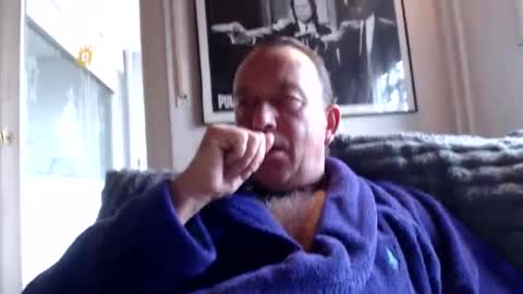 Snapshot of miracolix_030 chatting on 12-04-25, 09:51 Ben online show from 12-04-25, 09:51