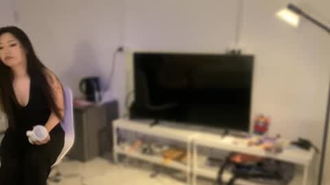 Snapshot of mirafloat chatting on 12-17-25, 09:48 mirafloat online show from 12-17-25, 09:48