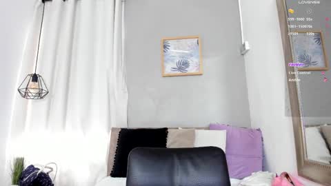 Snapshot of miranda_doll_ chatting on 06-05-26, 12:11 online show from 06-05-26, 12:11