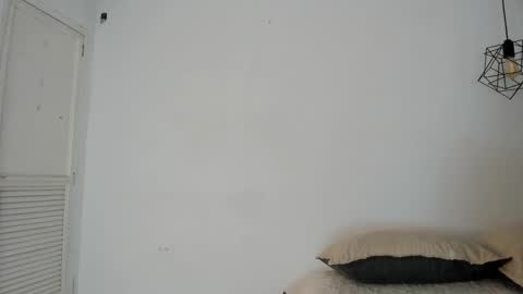 Miranda online show from 04-24-26, 12:40