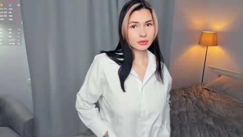 Snapshot of mirandabettman chatting on 12-14-25, 07:36 My name is Adele online show from 12-14-25, 07:36