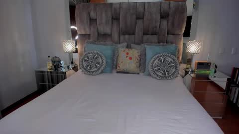 Miranda online show from 02-15-26, 01:57