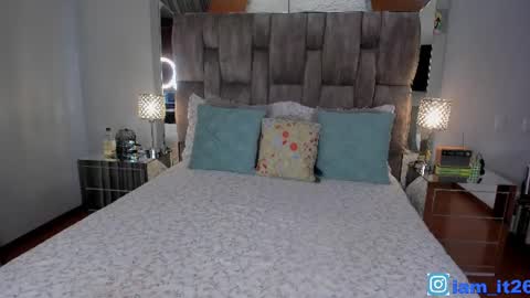 Snapshot of mirandacollins_ chatting on 06-16-26, 01:30 Miranda online show from 06-16-26, 01:30