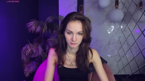 Snapshot of mirandaglow chatting on 12-05-24, 05:48 Miranda online show from 12-05-24, 05:48