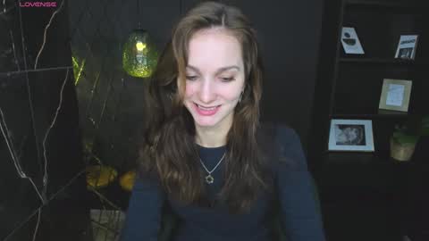 Snapshot of mirandaglow chatting on 01-27-25, 05:47 Miranda online show from 01-27-25, 05:47