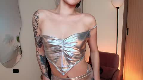 Miranda Shaw online show from 04-25-26, 01:30