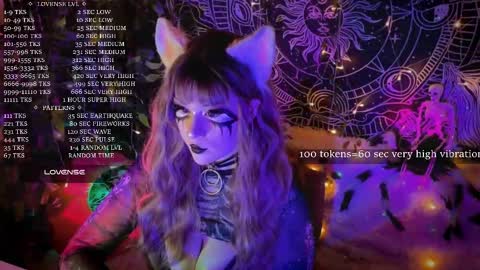 Snapshot of mirareed chatting on 10-30-25, 03:52 mirareed online show from 10-30-25, 03:52