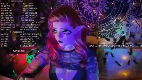 Snapshot of mirareed chatting on 10-31-25, 12:55 mirareed online show from 10-31-25, 12:55