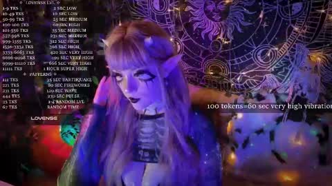 Snapshot of mirareed chatting on 11-20-25, 06:13 mirareed online show from 11-20-25, 06:13