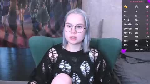 Kira online show from 03-01-25, 09:59