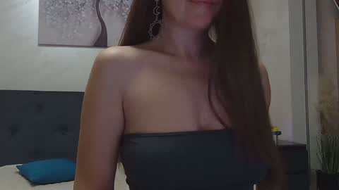 Snapshot of miriam04 chatting on 01-28-25, 10:12 miriam04 online show from 01-28-25, 10:12