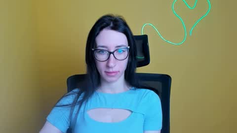 Mariam online show from 11-25-25, 06:13