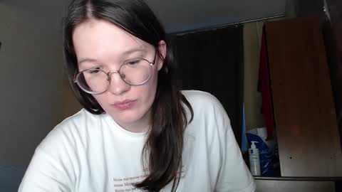 Snapshot of miriamor chatting on 01-20-25, 01:21 Mira online show from 01-20-25, 01:21