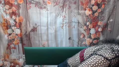 Miroslava Happi online show from 04-07-26, 05:52