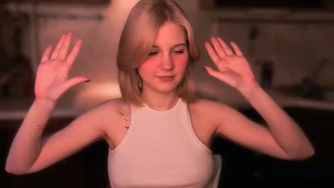 Mira online show from 11-22-25, 06:45