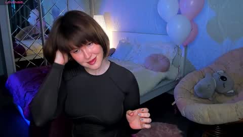 Snapshot of mirrorofsoul chatting on 01-30-25, 05:30 Shelley online show from 01-30-25, 05:30