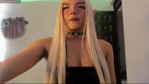 Snapshot of misa___amane chatting on 01-18-25, 06:10 Misa Independent model online show from 01-18-25, 06:10