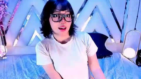Snapshot of misa_saoki chatting on 07-18-26, 05:11 online show from 07-18-26, 05:11