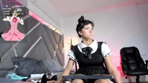 Snapshot of misaki_kai chatting on 10-04-25, 01:36 Misaki Kai online show from 10-04-25, 01:36