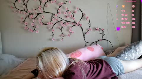 MisaMew online show from 03-24-26, 09:47