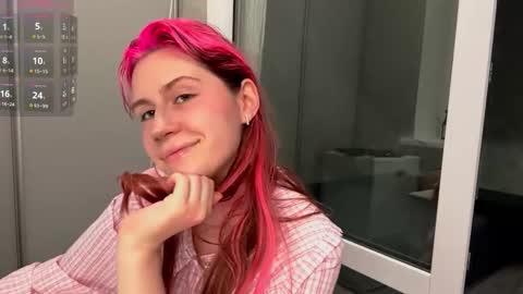 Molly online show from 09-28-25, 05:29