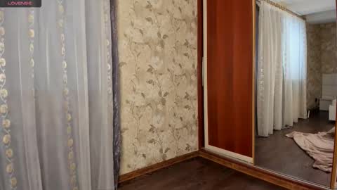 Snapshot of mishapallmer chatting on 11-24-25, 09:53 mishapallmer online show from 11-24-25, 09:53