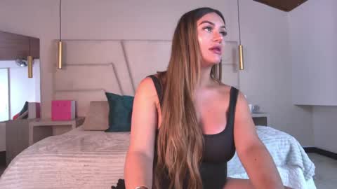 miss__ary_ online show from 04-24-26, 11:45