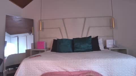 miss__ary_ online show from 05-06-26, 11:59