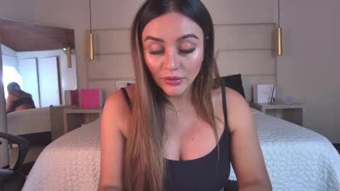 miss__ary_ online show from 05-26-26, 12:01