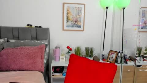 miss__jones_ online show from 05-20-26, 02:51