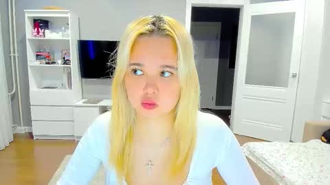 miss__selena online show from 11-29-25, 09:40