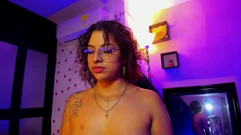 Akemi 3 online show from 10-31-25, 02:12