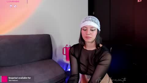 Alexa Sarmiento online show from 06-12-26, 01:37