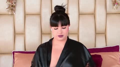 Snapshot of miss_alexxxa_ chatting on 12-13-25, 08:36 Alexa online show from 12-13-25, 08:36