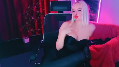 miss_alice_silver online show from 06-14-26, 08:22