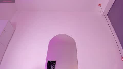 Amber  online show from 01-15-26, 04:50