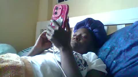 Snapshot of miss_atitude chatting on 10-04-25, 08:23 miss_atitude online show from 10-04-25, 08:23