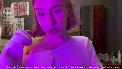 Snapshot of miss_barbie1 chatting on 06-24-26, 09:25 Anya online show from 06-24-26, 09:25