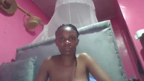 miss_belllo online show from 09-28-25, 01:05