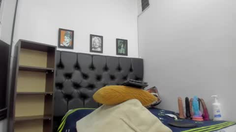 miss_big_ass21 online show from 09-28-25, 12:49