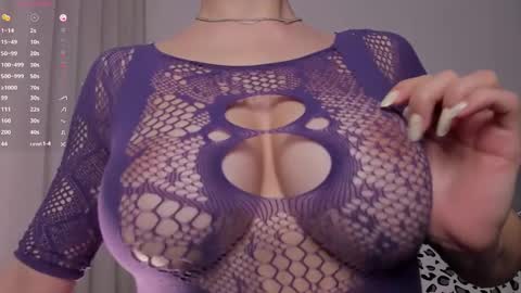 Snapshot of miss_boobtastic chatting on 03-12-25, 11:31 Ivy online show from 03-12-25, 11:31