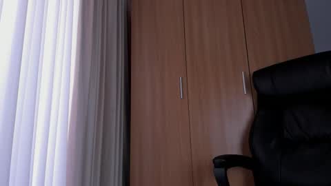 Snapshot of miss_boobtastic chatting on 09-25-25, 11:25 Ivy online show from 09-25-25, 11:25