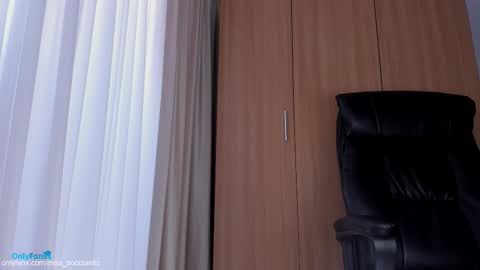 Snapshot of miss_boobtastic chatting on 10-30-25, 11:00 Ivy online show from 10-30-25, 11:00