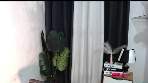 Briella online show from 04-17-26, 12:57