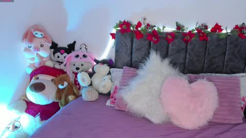 Snapshot of miss_brunette_ chatting on 01-07-25, 06:27 lucy 3 online show from 01-07-25, 06:27