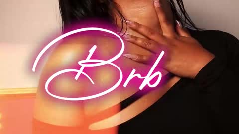 Snapshot of miss_brunette_ chatting on 11-18-25, 12:27 lucy 3 online show from 11-18-25, 12:27