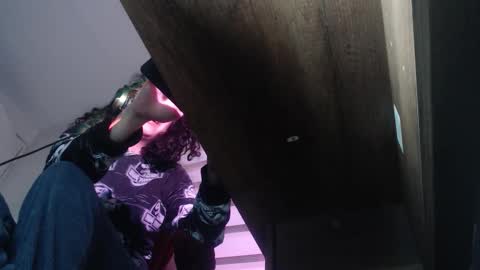 Miss Carmila online show from 11-30-25, 01:20