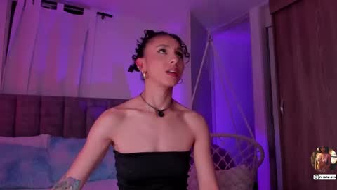 Snapshot of miss_charlotte77 chatting on 06-18-26, 03:51 Charlotte online show from 06-18-26, 03:51